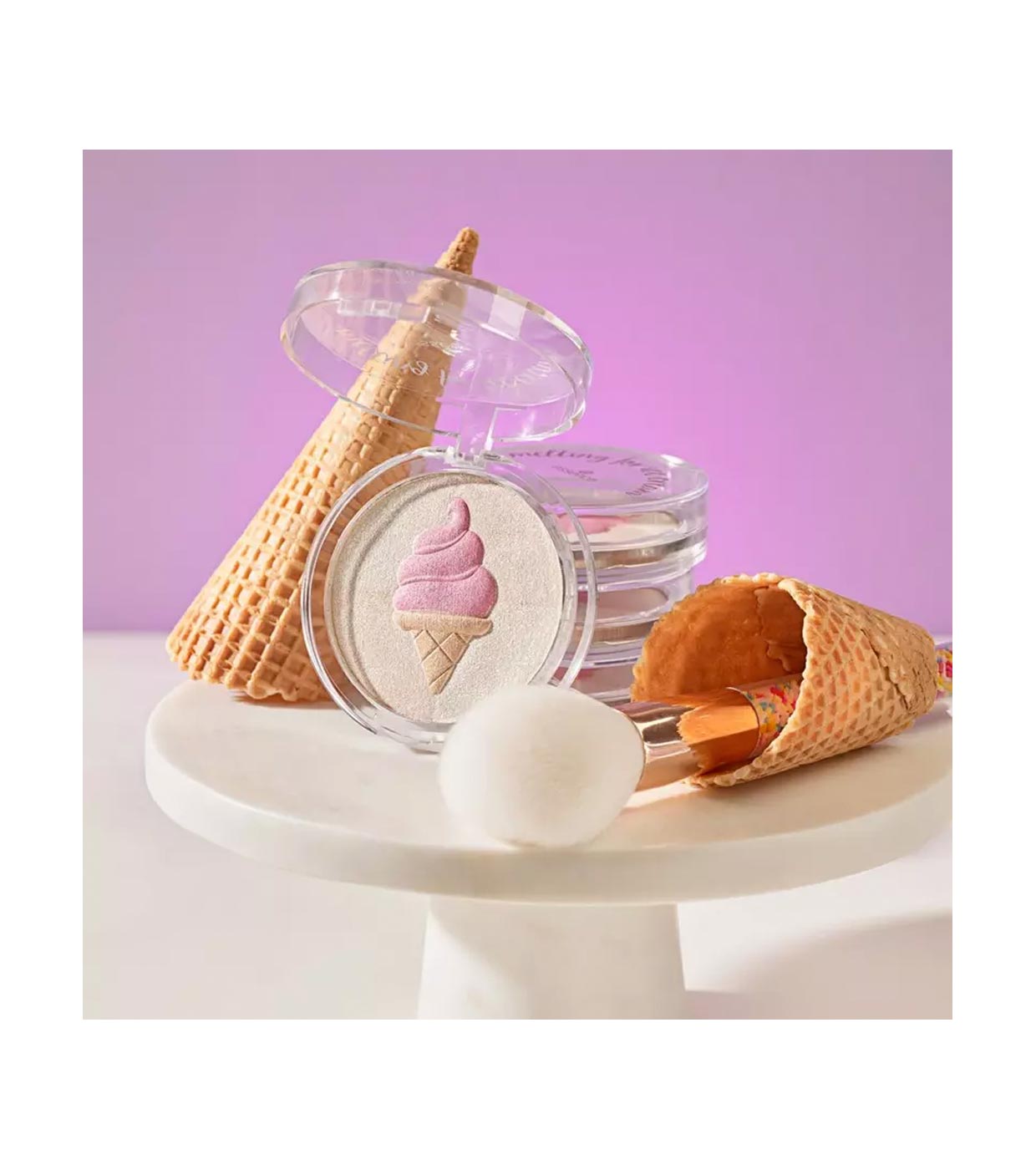 essence - *Melting For Ice Cream* - Palette di fard in polvere e  illuminanti What A Cream Team