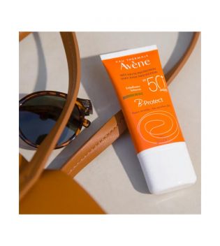 Avène - Crema solare abbellente per il viso B-Protect SPF50+ - Pelle sensibile