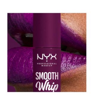 Nyx Professional Makeup - Rossetto liquido Smooth Whip Matte Lip Cream - 11: Berry Red Sheets
